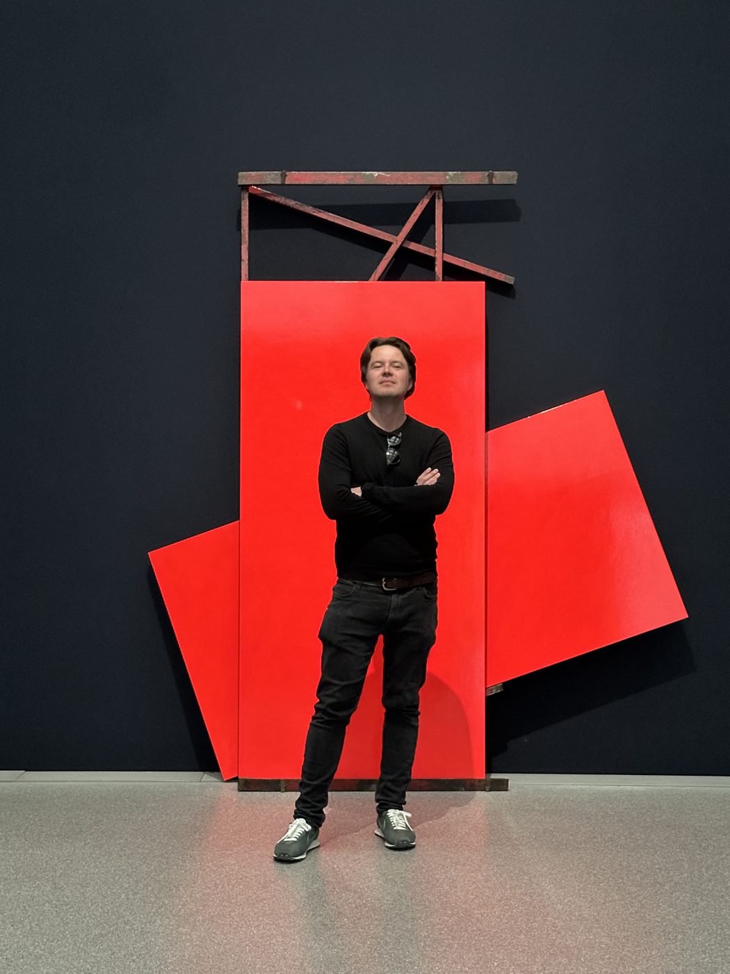 Moritz Rossmanith in front of a red installation